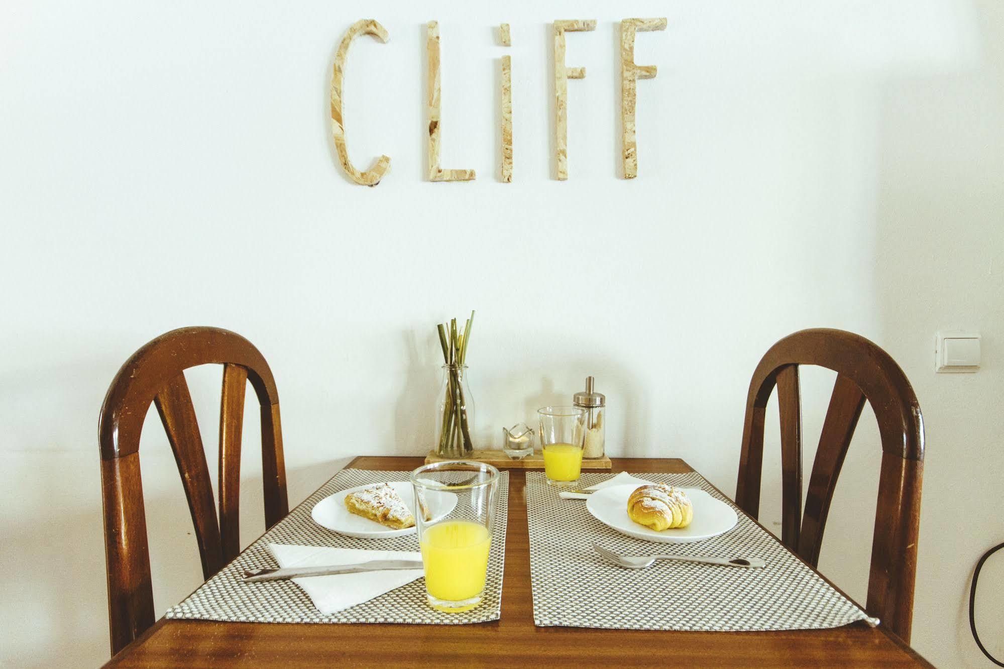 Cliff Surf House Hostel ซานตาครูซ ภายนอก รูปภาพ